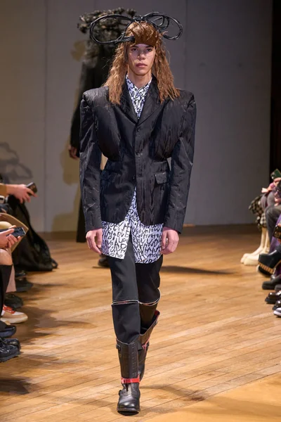 Look 24